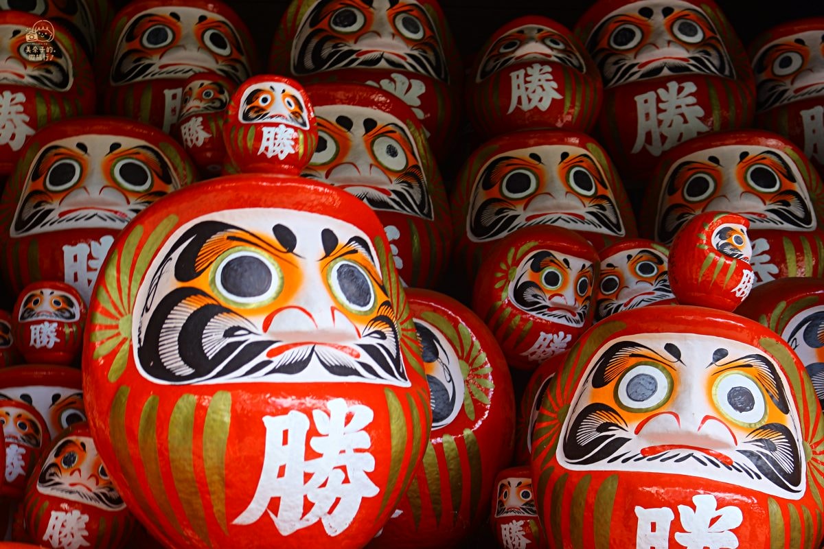 勝尾寺滿山數萬隻紅色達摩不倒翁